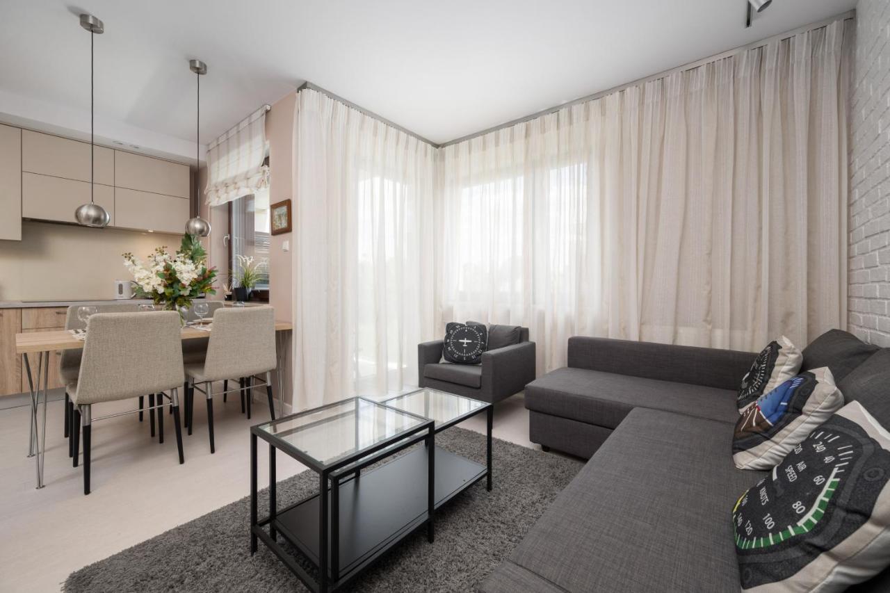 Wroclaw Dabie Silver By Renters Exterior photo